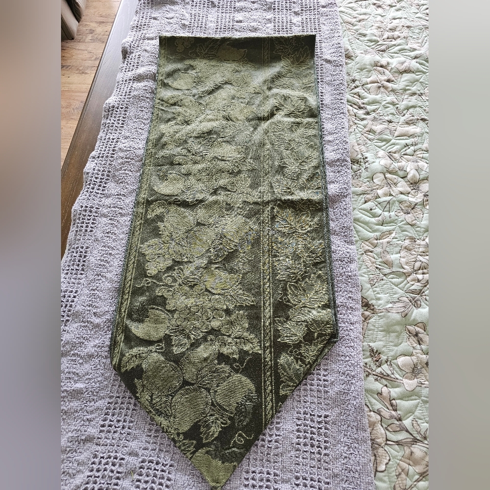 Table Runner